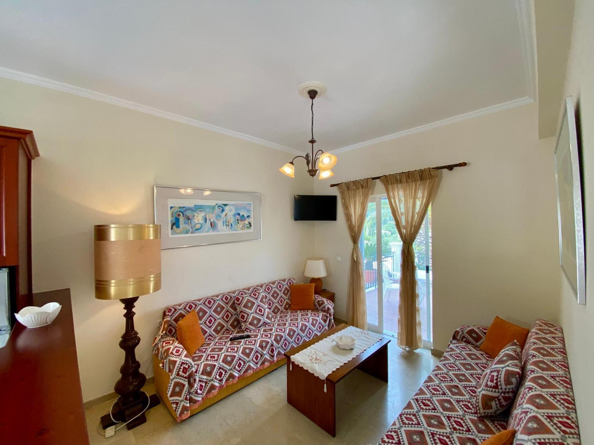 Thomas Apartments 다시아 외부 사진